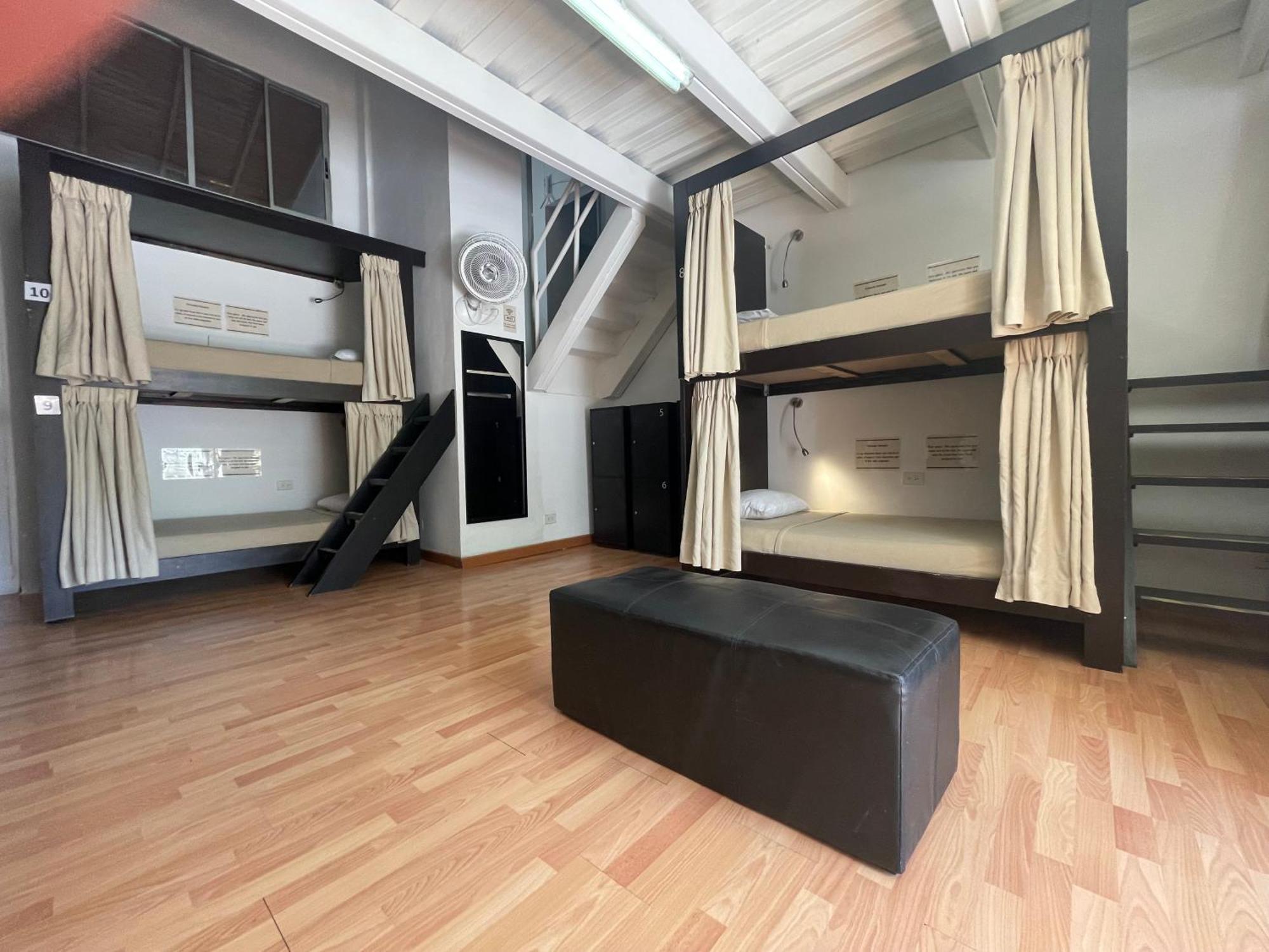 Hostal Lleras Calle 8 Medellín Kültér fotó